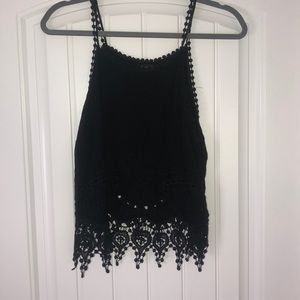 PacSun Kendall & Kaylie Black, detailed crop top